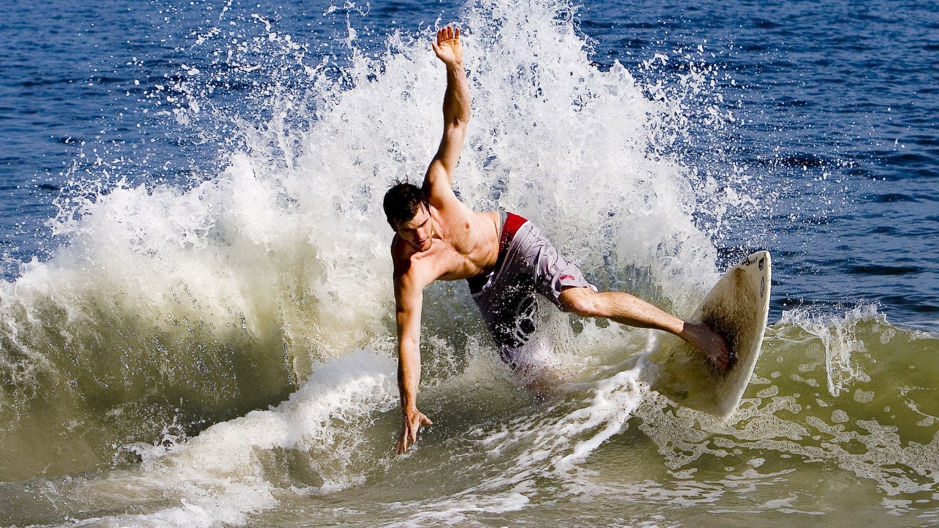 Ming在皇家马德里比赛中惊险取胜，挺进下一轮引发热议！